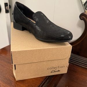 Like NEW ✨ Clarks Women’s Juliet Hanley Loafer in Black 🖤